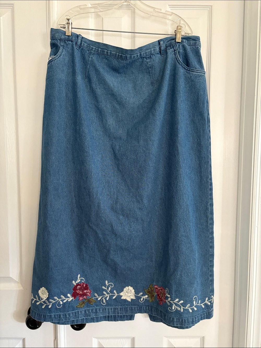 Denim & Co. Vintage Cottagecore Embroidered Blue Denim Maxi Skirt Plus size 2X